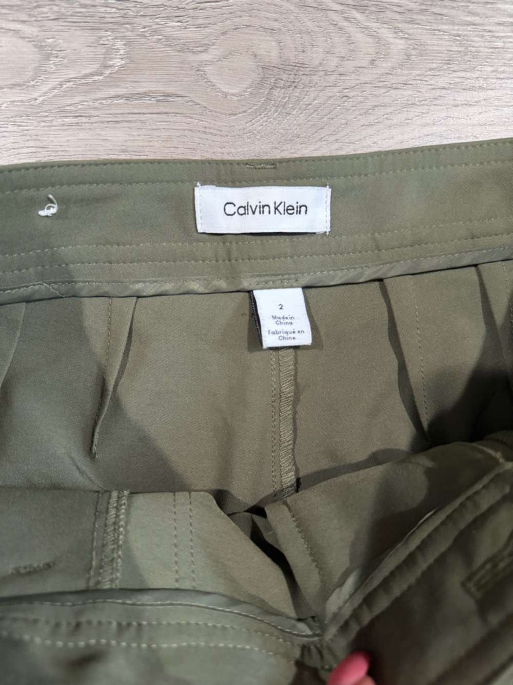 Calvin Klein Women’s Olive Green Cargo Pants Size 2 - Picture 3 of 4